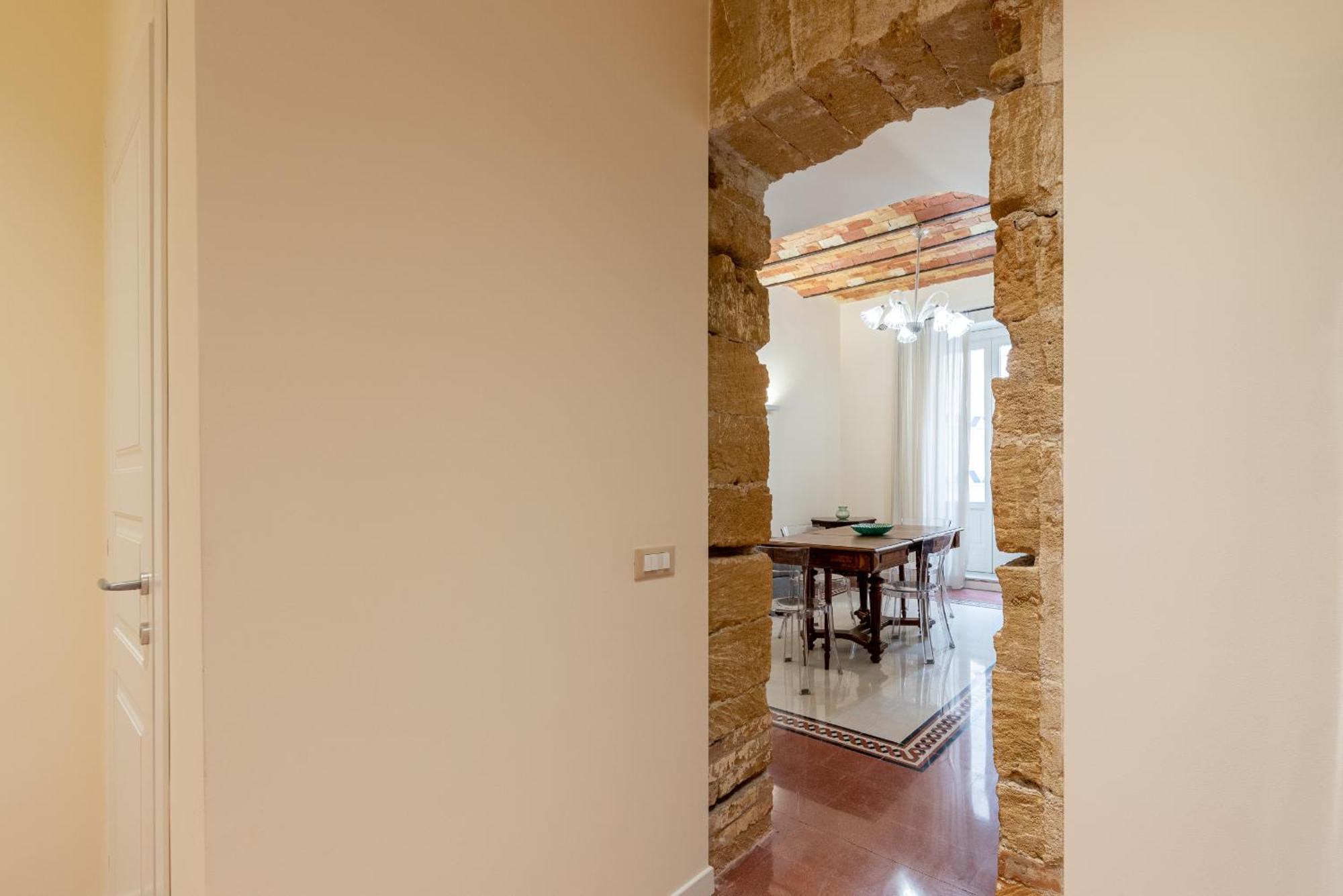 Brunetto Latini Homes By Wonderful Italy * Palermo